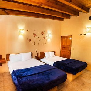 Habitación Estándar con 2 Camas Individuales